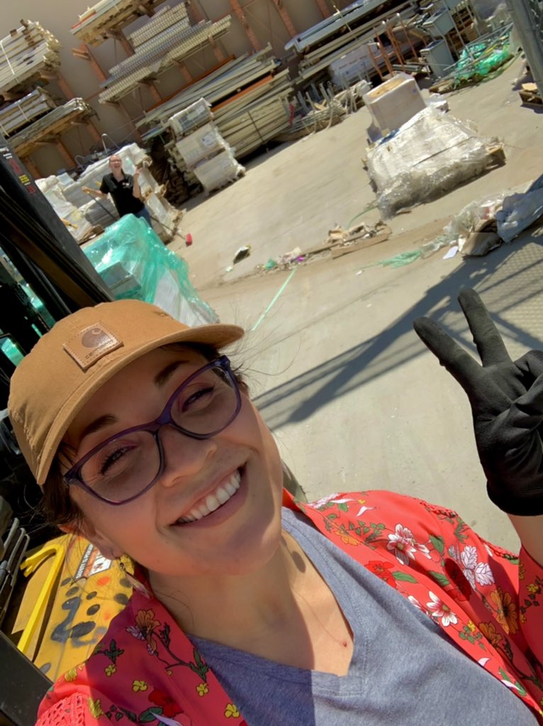 It’s been a while since I’ve put in so much forklift work! it’s a SCORCHER. don’t forget your sunscreen and water, friends! It’s TRC &amp; PRO DS bonding time! 🤓😂 <a href="/ToolRentalGirl1/">Melanie</a>
