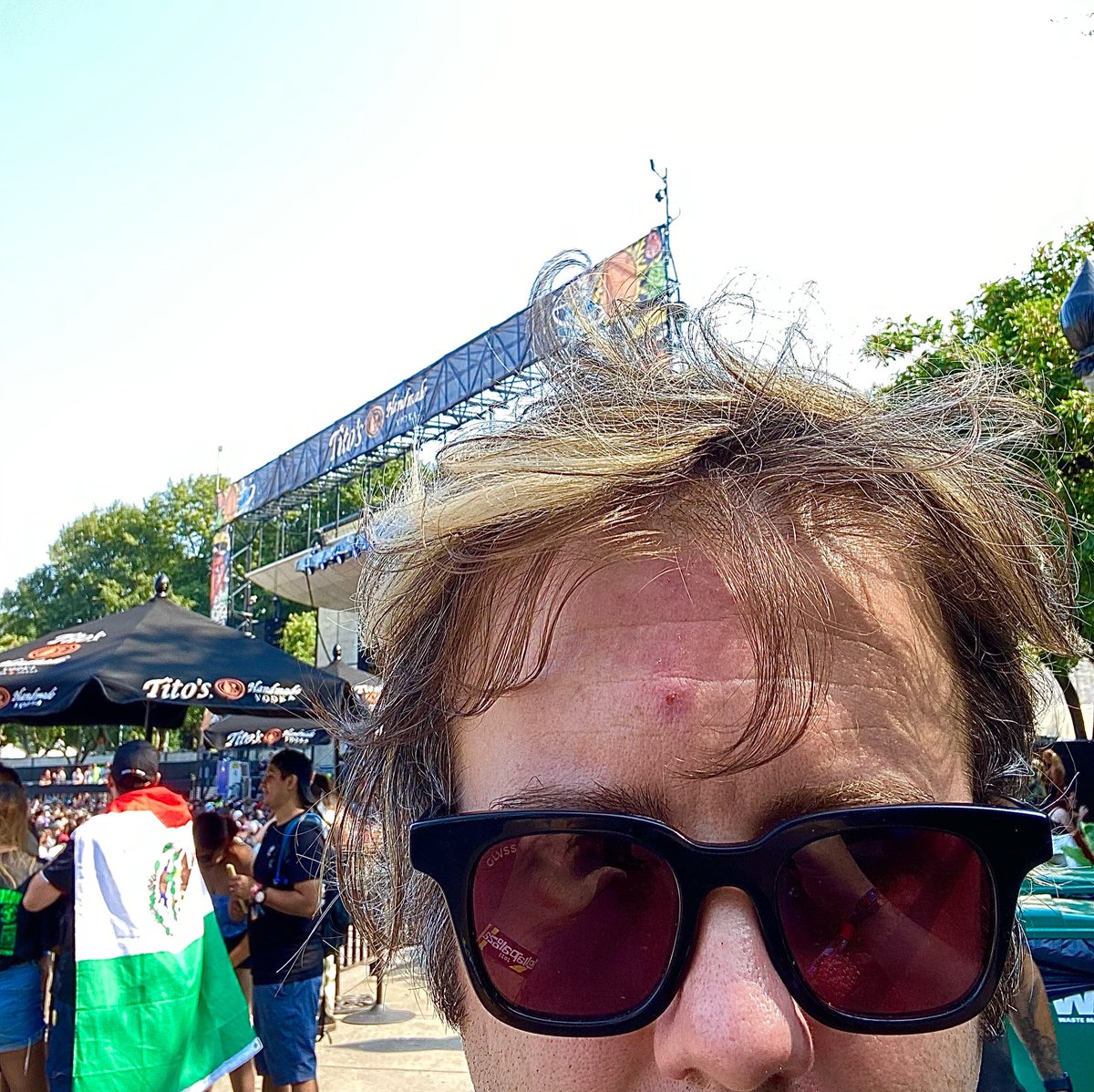 MikeVanderbilt's tweet photo. #TitosVIP #Lollapalooza https://t.co/RTcxbegA2d