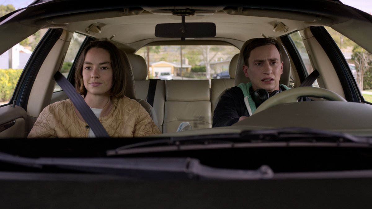 Atypical tweet media