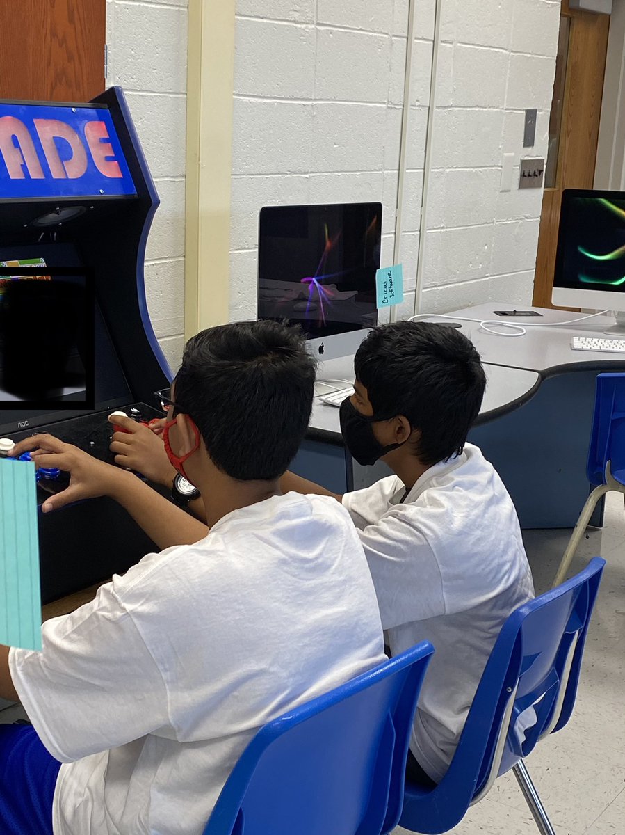 InstTechFTPS's tweet image. FMS summer STEAM program flew by! Students enjoyed their last days creating t-shirts with the cricut machine and ultimate gaming! What an awesome group of students! @HurdVPFMS_FTPS  @SGS_FTPSchools @KellyVPFMS_FTPS @LMooreFMS_FTPS
