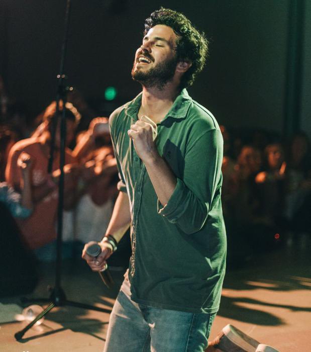 DarioDelAlcazar's tweet photo. EL PLÁTANO ES WILLY BARCENAS DESCARAO, se le ha notado en la voz por el vibrato, le ha delatado #MaskSingerFinal https://t.co/8BipK0Nk56