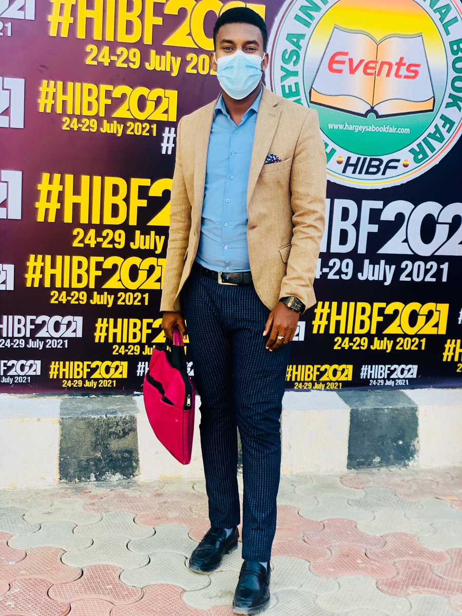 Tonight we concluded the Hargeisa International Book Fair which was the largest in the Horn of Africa. This international event was made possible by @JamaMusse and his team @HargeysaCC . And we say thank you all
#HIBF2021