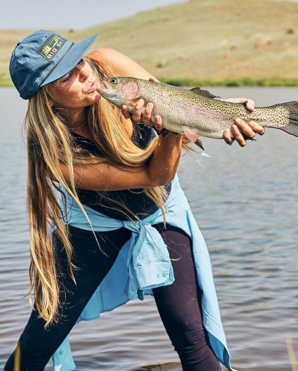 ThomasRhett's tweet photo. I love being out west with you honey but I’m still salty that you caught the biggest rainbow I’ve ever seen in real life 🤯 @laur_akins https://t.co/48NiFXR5t2