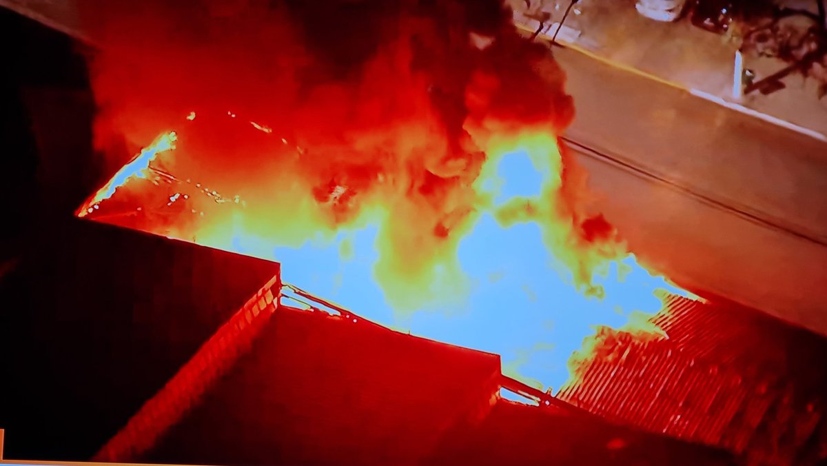 SUCATEAMENTO E ABANDONO

CINEMATECA BRASILEIRA QUEIMA NESTE MOMENTO EM SÃO PAULO