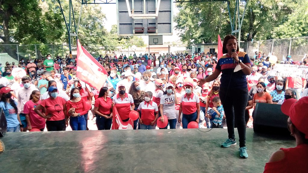 dtluisgonzalez_'s tweet photo. Recibimos con mucho amor y alegría a nuestro VP de Carabobo y Aragua del @PartidoPSUV, nuestro Gobernador @RMarcoTorres quien realizó encuentro con las Bases y pre candidatos para las #EpaPSUV del #8Agosto.
¡Venceremos! ¡Leales Siempre, Traidores Nunca!
#VacúnateYAbrazaLaVida https://t.co/4RXab6LGrS