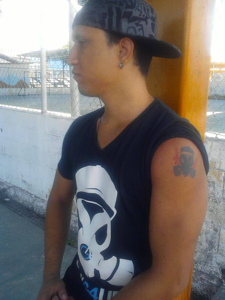 OriGeneS_ReYreX's tweet image. mi franela RG4L #RG4L #ÑengoFlow
y mi tatuaje del RG4L