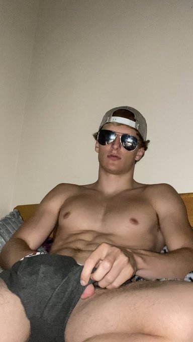 RT when you see the surprise 😉 https://t.co/postR5ycC9