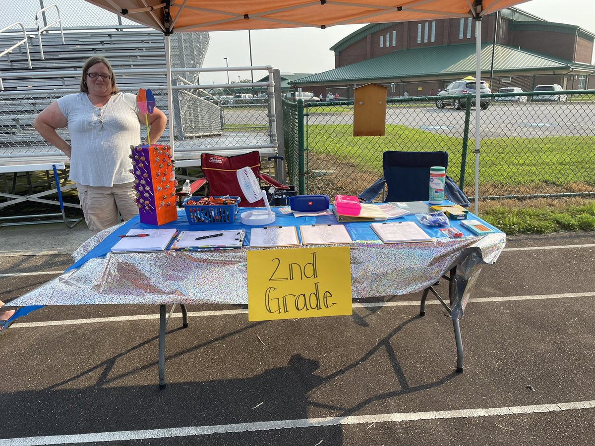 Grrandview 2nd grade Back to School Bash! Ready for some 2nd graders! <a href="/GrandviewES/">Grandview School</a>