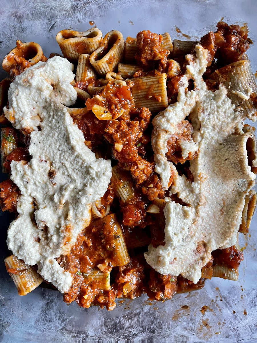 PlantBasedBre's tweet photo. Homemade vegan ricotta recipe is now live on the blog - #plantbasedpath
https://t.co/EhGwdPa29G https://t.co/BPDMPK67vA