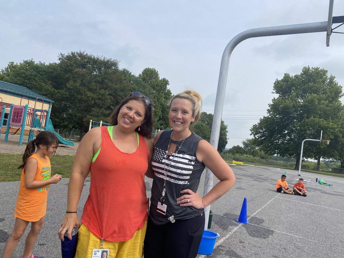 Bethany_Ray12's tweet photo. Last day of #FCPSElevate at Glade was a bittersweet day of friendship, kindness and teamwork for students AND staff! Thank you to all of the staff, students and families who made this summer amazing! @FCPS_GES @valeriempowell @ridenourzentz https://t.co/OrvERMvk8Z