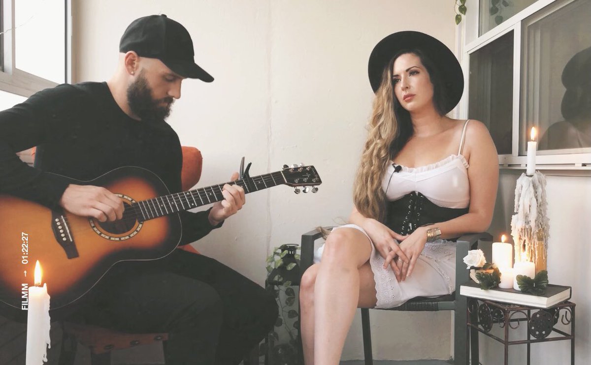ShadowAndShines's tweet photo. We Did A Thing ✨🤍⁠ Stay Tuned…

⁠
#music #singersongwriter #singer #torontomusic #acoustic #blues #americana #indie #southerngothic #southern #follow #duo #witch #folk #folkrock #folkmusic #witchyvibes #thursday #indiefolk #southernrock https://t.co/nbv4GMPYsB
