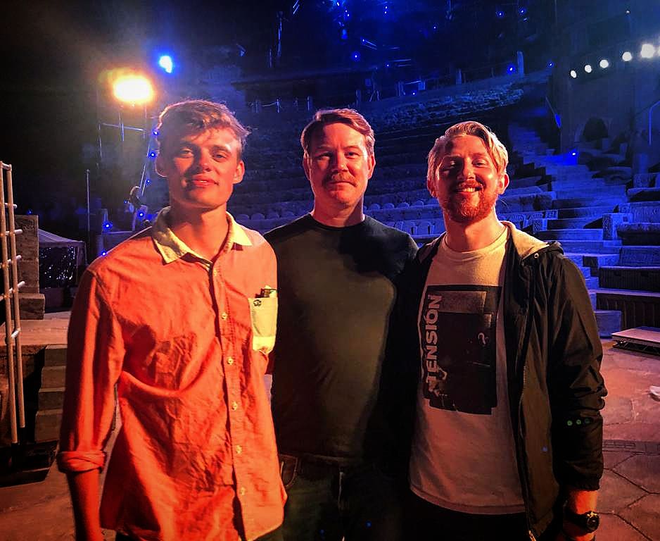 Brufordians descend upon the Minack! 🌊 🎭

Was a pleasure sharing the stage with <a href="/rosebruford/">Rose Bruford College</a> alumnus <a href="/matbetteridge/">Mat Betteridge</a>, and me ol' muso chum <a href="/gavinmbrooks/">Gavin Brooks</a>