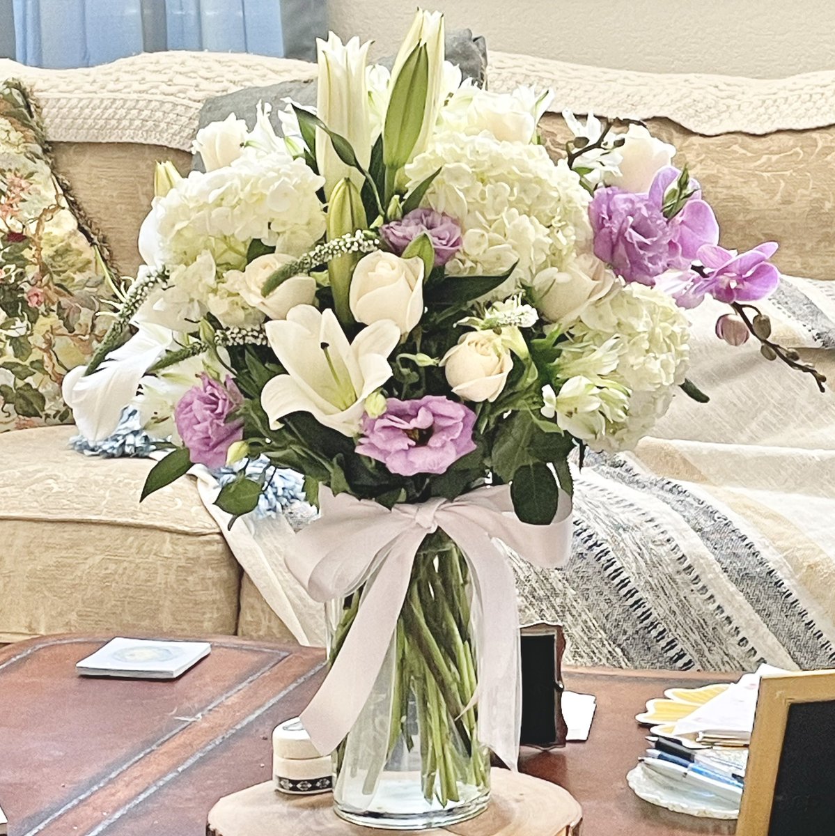 MixedBlooms's tweet photo. Tomorrow is International Day of Friendship, do you have any friends who could use a “just because” bouquet? #withlove ❤️💐
#FriendshipDay #giftofflowers #lisianthus #florist #bloomnation #InternationalDayofFriendship #IDoF21 #DayofFriendship #BFFs #BestFriendsForever https://t.co/txRmGQwTw2