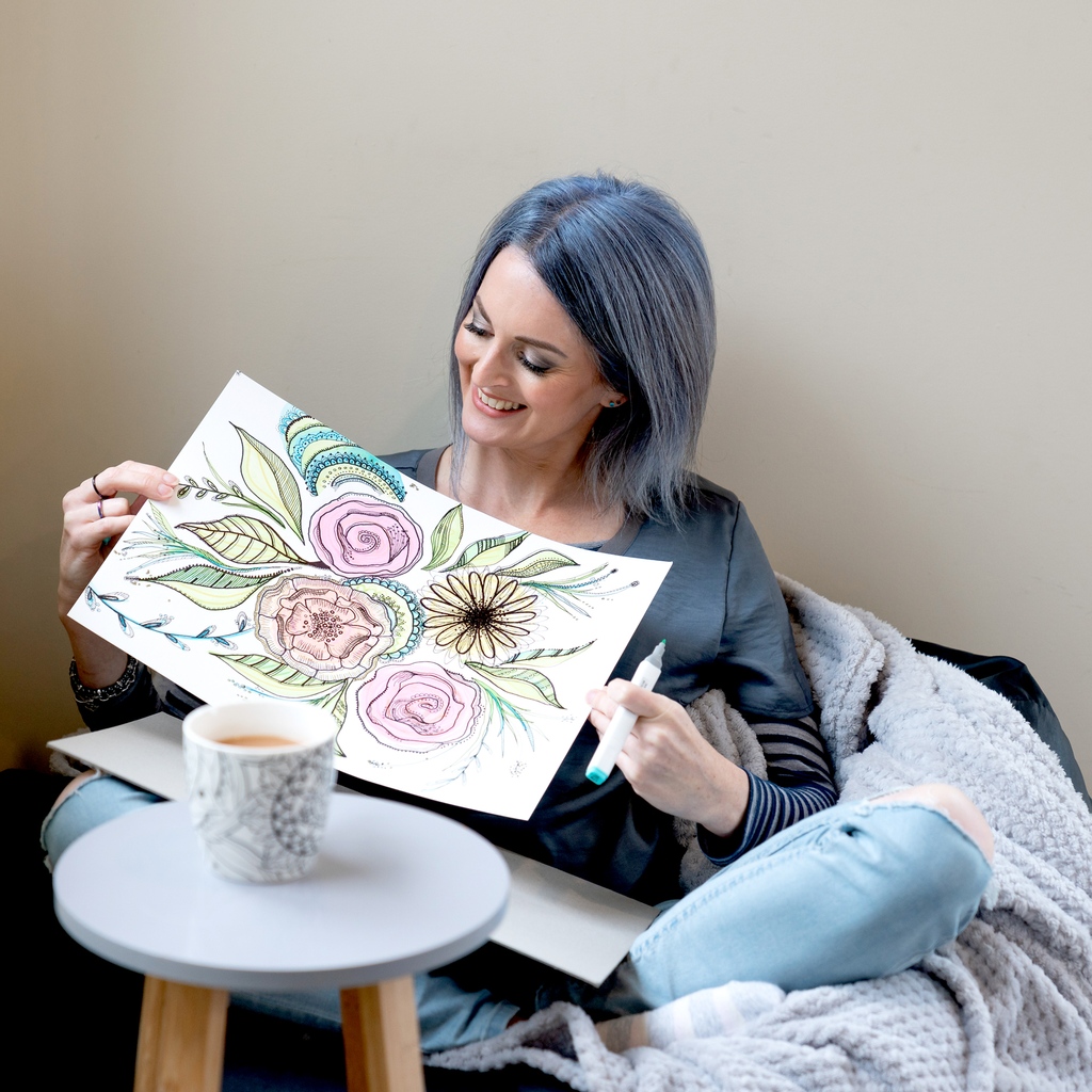 DesignerbloomGD's tweet image. "I paint flowers so they will not die." – Frida Kahlo

I find flowers the most forgiving object to draw because you can twist and adapt the lines and get it wrong but it still looks good!