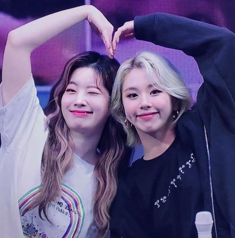 中の人(<a href="/dahyun_narikiri/">ダヒョン💄プロフ必読💕</a> )と(<a href="/Chaeyoung_saru/">チェヨンちゃん大好き垢😘💄</a> )のフォローもよろしくね💕　ダヒョンとチェヨン個別でもいじめてあげるからね💕