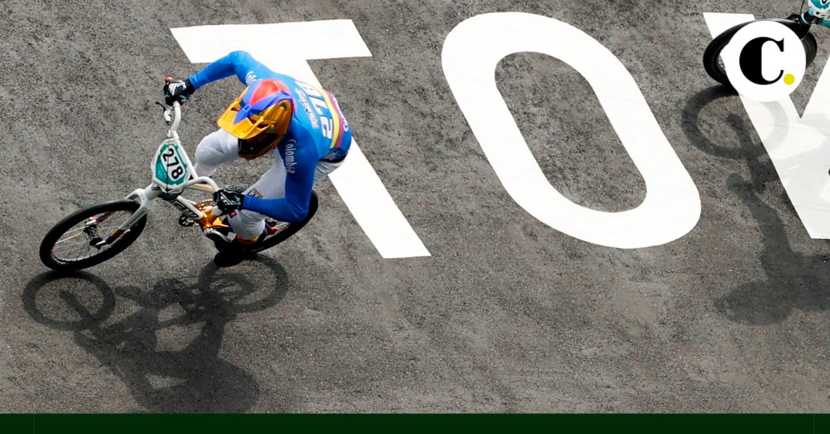 elcolombiano's tweet photo. ¡Qué emoción! 👏 Carlos Ramírez gana medalla de bronce para Colombia en estos #JuegosOlímpicos al quedar de tercero en la final de #BMXRacing. https://t.co/iEPwkUIB9T