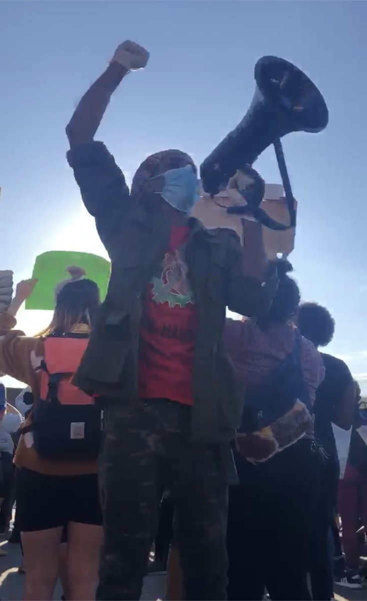 BlackHammerChi's tweet photo. #therealgazi Without CIC Gazi, the Chicago/Illinois chapter wouldn’t be here. In their time here they forged us to be brave, work for the people, overcome our fears and become leaders. And gave a speech to 38,000 people calling them to fight colonialism, you know, #VanguardTingz https://t.co/E82fHH3jLB
