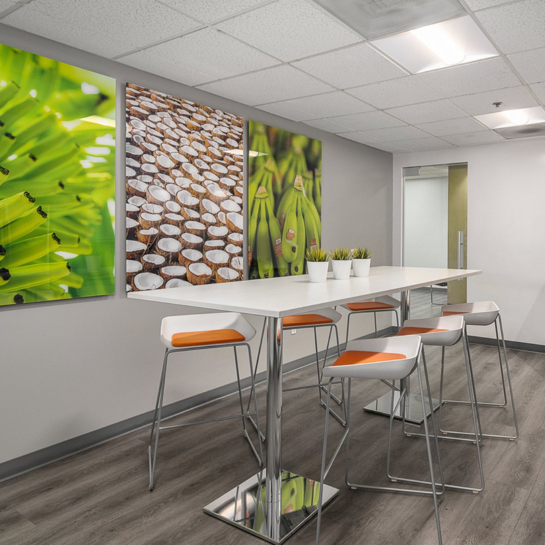 OUbananas's tweet photo. Farm ➡️ Table 

Our home office is based in Southern San Diego county. Having such close proximity to the US Mexico border allows us to maintain close watch on our banana farms, cut back on carbon emissions and guarantees that our customers will receive the freshest produce. https://t.co/E4zjyGkggA