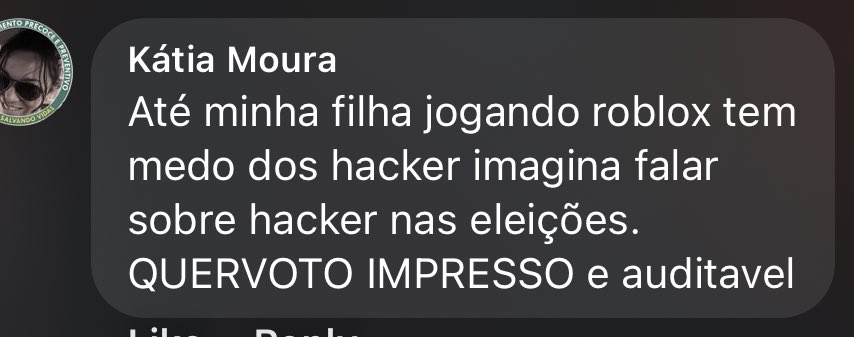 So queria deixa registrado que hackearam minha conta do roblox tenho ela a  muito tempo e