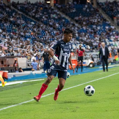 🤴🏽 tweet media