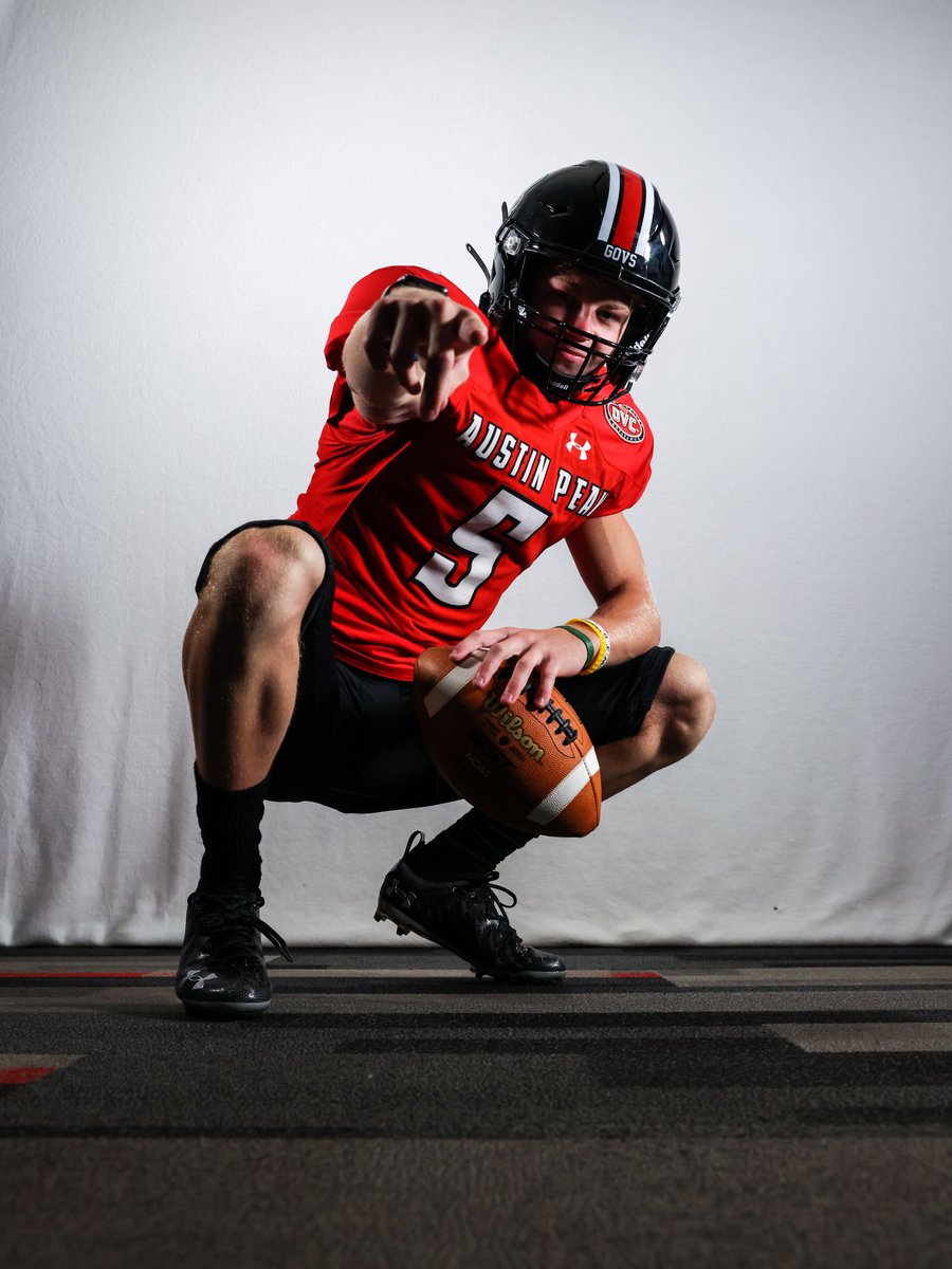 evandietrichson's tweet photo. When you get to spend time with family, go to an awesome camp, and get coached by your brother in law all in one trip. Had a blast at Austin Peay’s camp last weekend! #LetsGoPeay🔴⚫️🎩
@APSU_CoachC
@OliviaCochran_ https://t.co/Zct7XbWk8r