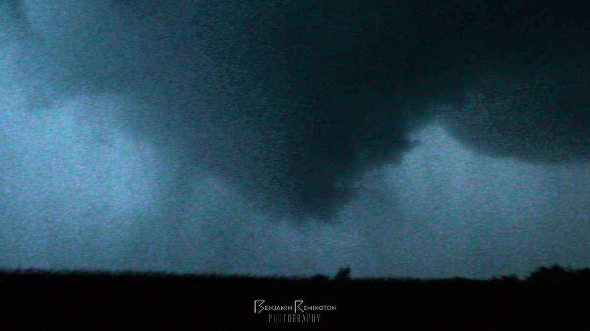 WxUnrated's tweet photo. A few quick edits from a wild chase day in NE Wisconsin yesterday! Tracked two #tornado warned supercells including one after dark through tricky terrain. 4th pic is a vid grab of a large funnel south of Balsam Lake, WI. 

#wiwx #StormHour #Nikon #wxtwitter #nikonphotography https://t.co/ZQbKJf1JxH
