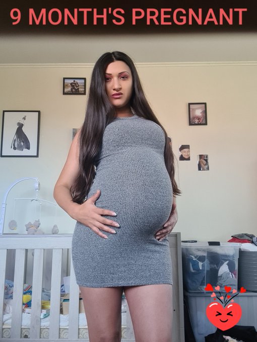 I'm nearly at "5000" followers guys!!!  If you love me, help me by retweeting my sexy baby bump❣ https://t<a href="/tag/help"class="tags"><span>#help</span></a>