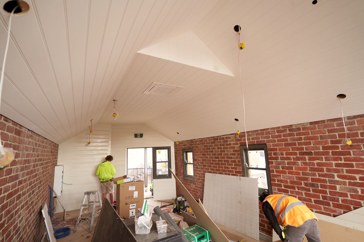 LaMamaTheatre's tweet photo. #RebuildUpdate In the new and glorious admin building & rehearsal hub, all the walls have been framed & lined, the windows & north facing doors are installed, the timber window shutters are in place. We can’t wait to show off our new digs in October.
📷Glenn Hester Photography https://t.co/ryS3Hg3KIq