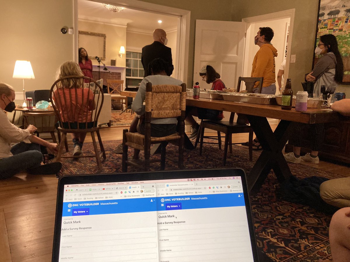 BlockAlec's tweet image. At a @hicks4district6 house party. These poor folks have no clue that they are about to be marked in VAN and called to volunteer every week from now until Nov 🤷‍♂️
