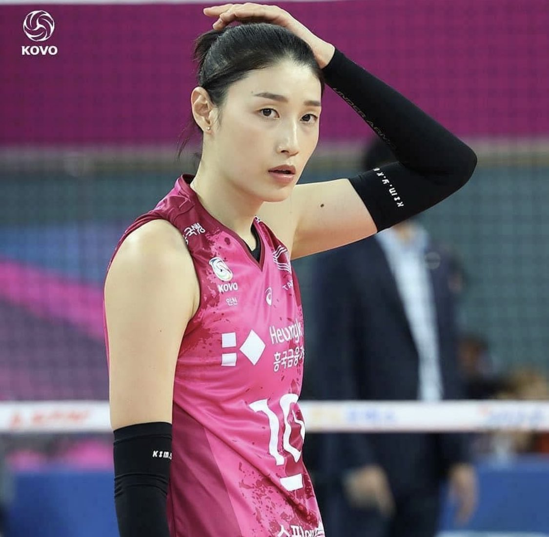 Chloe 韓国の女子バレーボールの選手のキムヨンギョンにガチ恋しすぎてやばい まず身長190cm以上あるって言うのがアジア人の女性と思えなさすぎてやばいし 顔がどタイプ 性格もあんまり知らないけど多分どタイプ レズキラーすぎて辛いわ妄想しか捗ら