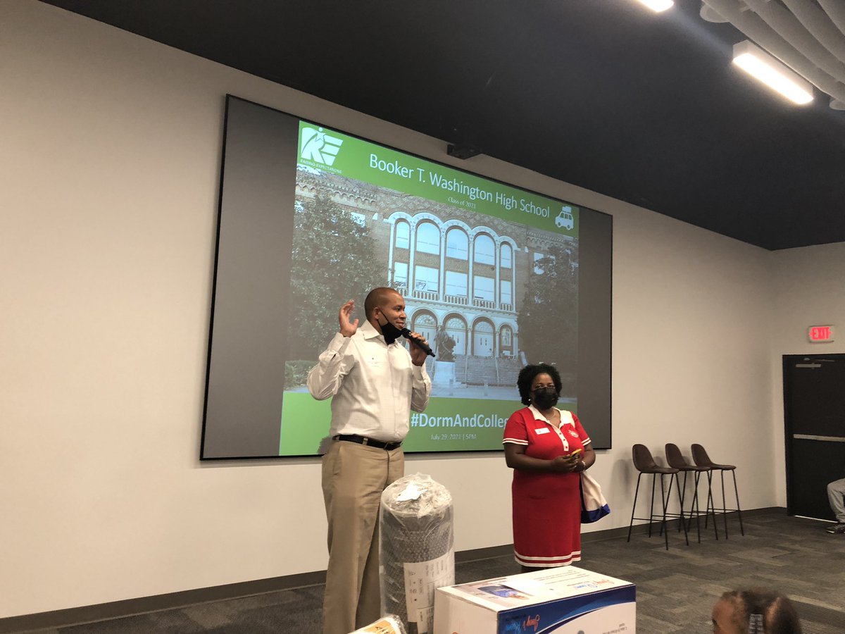 Women of AT&T - ATL tweet media