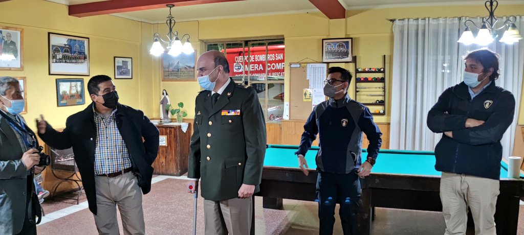 BomberosdeChile's tweet photo. Presidente Nacional visita Cuerpo de Bomberos de San Esteban, lo recibe el Superintendente Jorge Tapia y miembros del Directorio General. @despachoCBSE https://t.co/u20YBKu35f