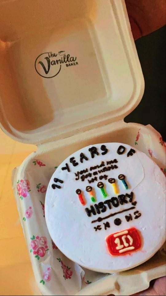 NzllhJpjl's tweet image. Same tho, better late than never. #11YearsOfOneDirection #11YearsOfClowning #11yearsof1D @onedirection  @1DMetro @HarryEStylesPH @TEAMLOUISPH @niallhoranph__ @LIAMPHL @ZJMPHL