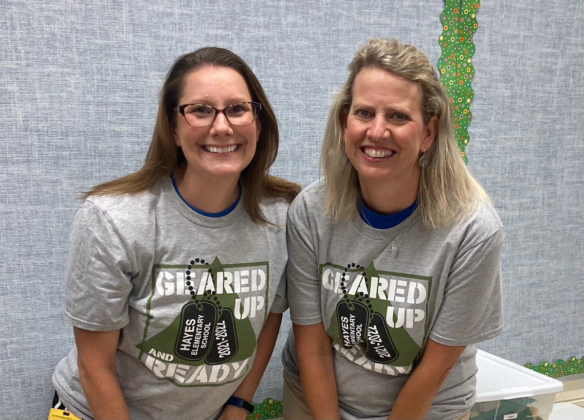 It’s great to be a Hayes Mustang! Met some of my new Ss at Sneak-a-Peek with my awesome Target teammate Amber LaCroix! <a href="/HayesCCSD/">Hayes Elementary School CCSD</a> <a href="/CobbAlp/">Cobb ALP</a> #lovetothinkhere