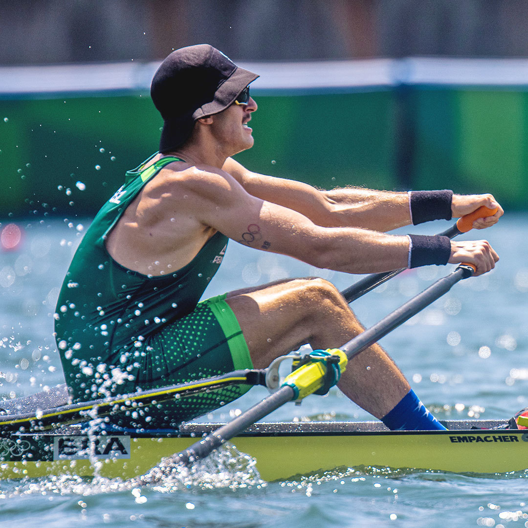 RemoCBR's tweet photo. Em sua primeira Olímpiada, aos 23 anos, @VertheinL conquista a 12ª colocação geral no M1x!

Na Final B disputada nesta noite (manhã de sexta no Japão), Lucas encerrou com a 6ª posição.
  
Parabéns, Lucas! 🇧🇷

#RowToTokyo #RemoBrasil
#TimeBrasil #VaiLucas #Tokyo2020 https://t.co/S4LRKz8pcj