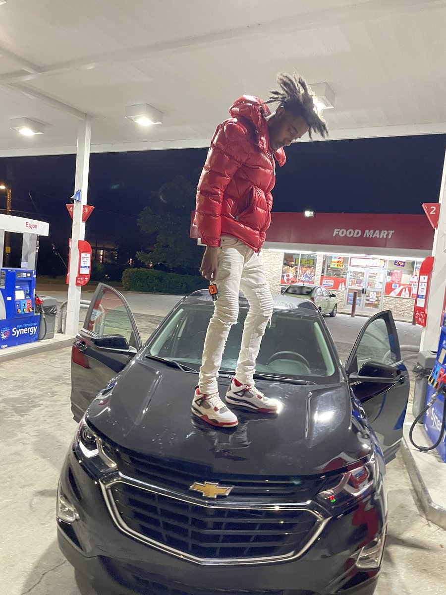 espnwavy's tweet photo. Moncler on my coat my drip ain’t just fa show 🩸 https://t.co/jr9uz7yaNF