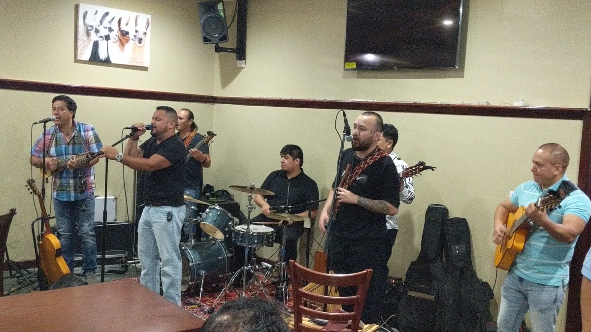 PeruNewJersey's tweet photo. Hugo's Restaurant Rahway #PeruNJ: #Cantandes #Peru #PeruNJ Celebrando el Bicentenari... https://t.co/iMoz06Qerx https://t.co/Y3A5z0GQ6p