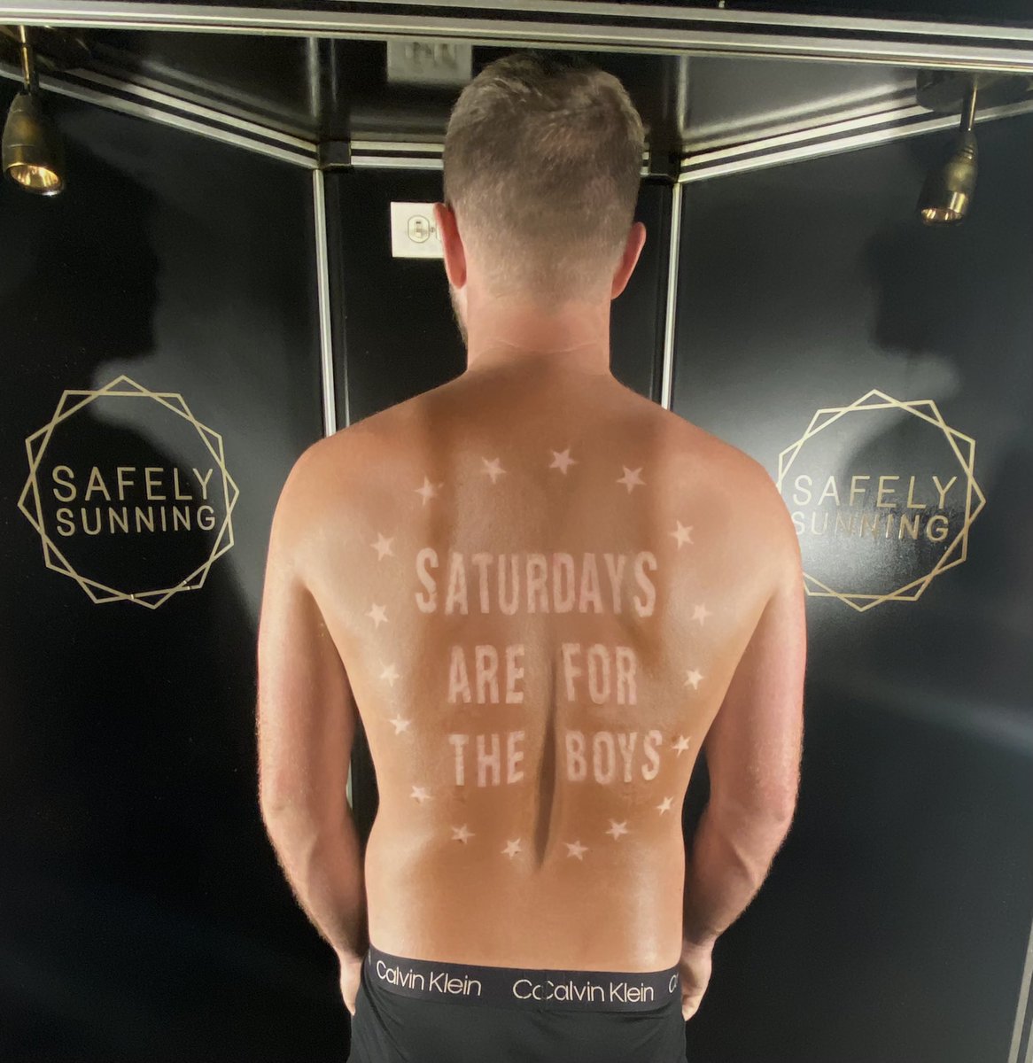 taylor_lee24's tweet photo. @barstoolsports @stoolpresidente check it out. https://t.co/KqU3ckUbYq