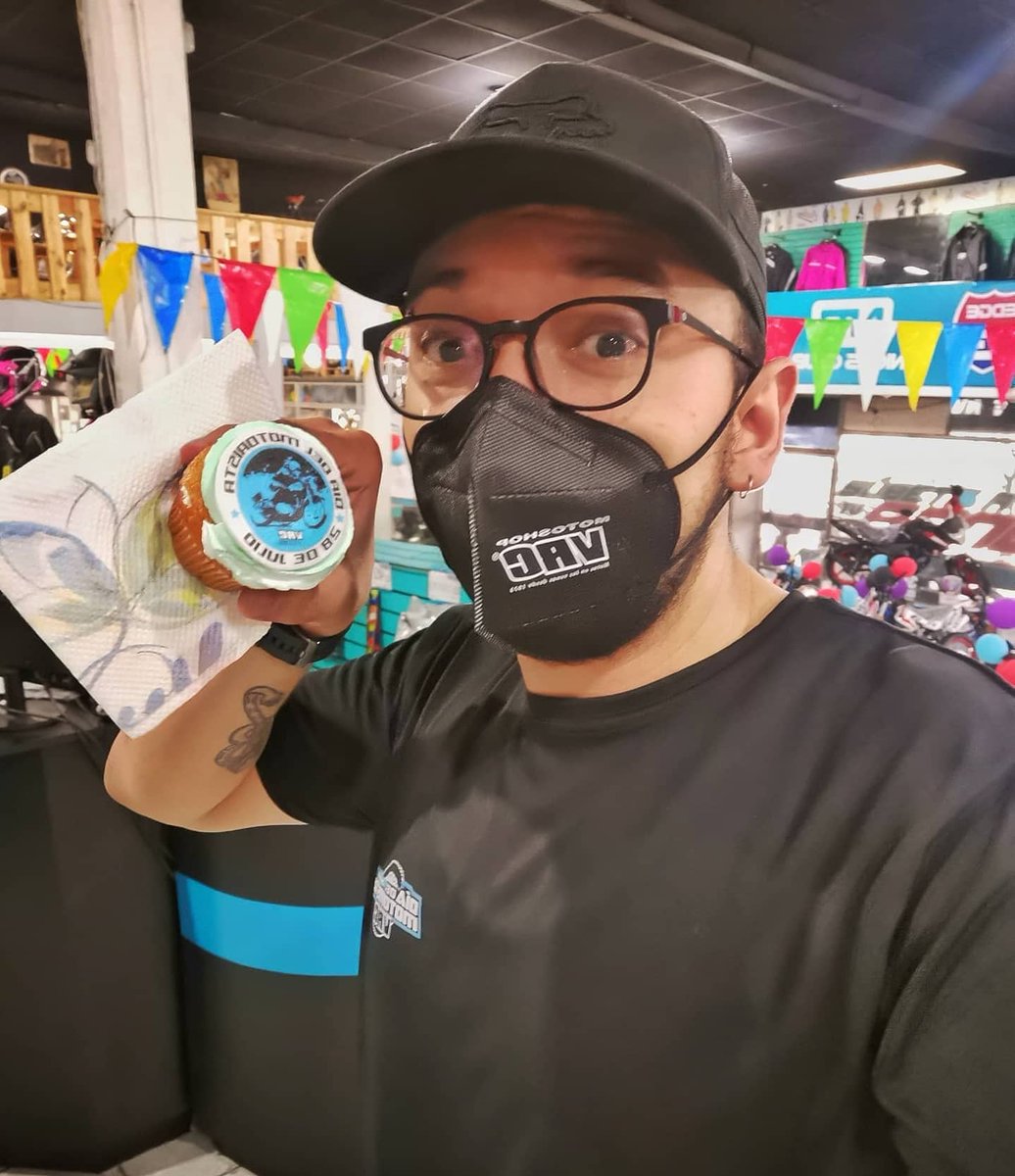 motosGT94's tweet photo. Sabían aque ayer 28/07/2021 se celebró el #díadelmotorista?
.
.
.
#motosgt94 #guatemala #Parvel #guatemoto #motoguate #motovlog #motovlogging #motovlogger #motovloggerenespañol #instamotos #motogram #traficogt #moteros #motoriders #motolovers #motoshopvrc #vrcmotoshop https://t.co/zjOpRhHdBr