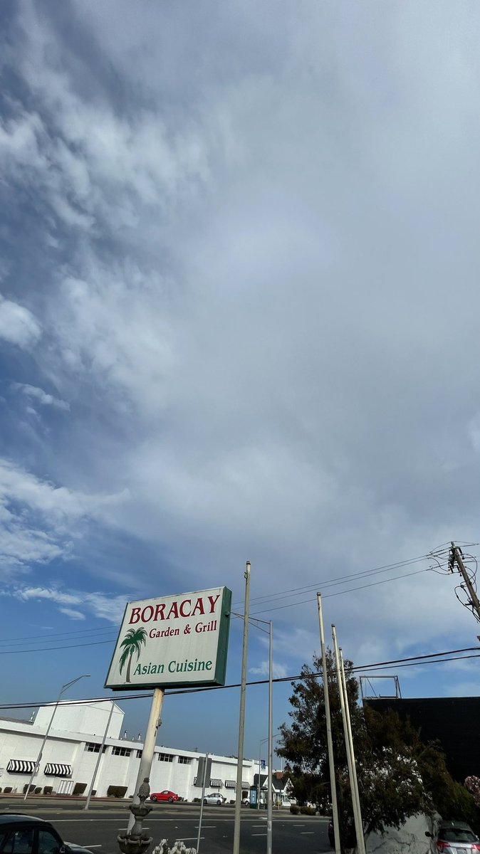 0camp0_luis's tweet photo. Big burst of high clouds over South San Francisco, CA near the See’s Candy Headquarters and Factory. #CAwx #BayAreaWX #BayArea #summer #weather #wxtwitter #july2021 #monsoon #clouds #highclouds #photography #PhotoOfTheDay #shotoniphone12mini #shotoniphone 📱📱📱📱📱☁️☁️☁️☁️☁️ https://t.co/rq8SJlyi7s