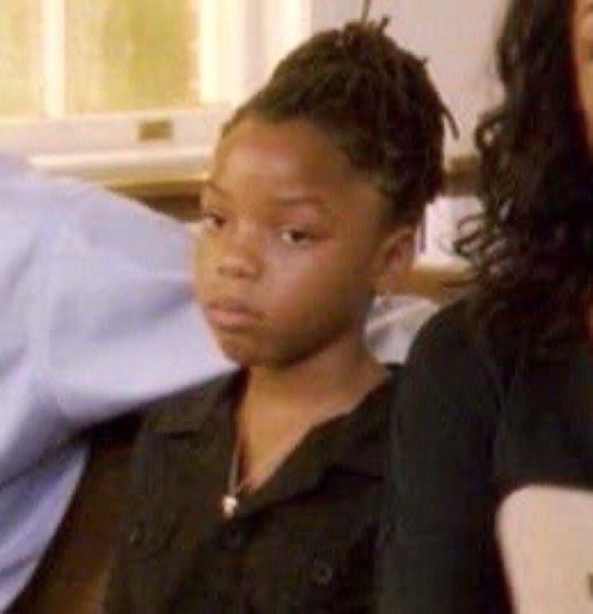 deadpoolgfreal's tweet photo. i’m waiting for the tea between shannon and genny?  #LoveIslandUSA https://t.co/rW8bwcB37N