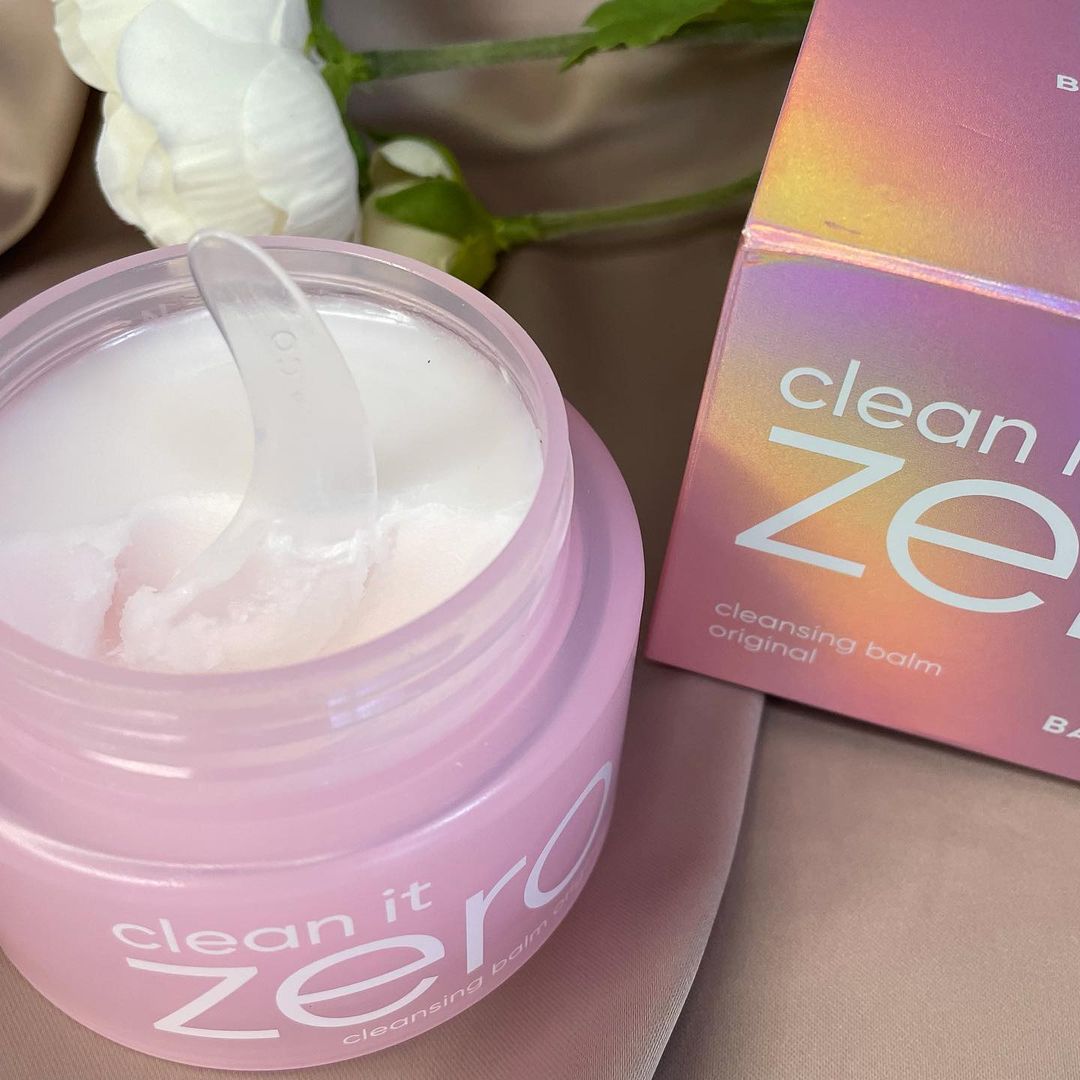 "バームのクレンジングって、しっかりとメイクが
落ちるかな？😢というイメージがあったので、、
ちゃんとマスカラまで洗い流すことができたので
大満足です☺️！！"

📸 IG @yoon_sister5
#バニラコ#クリーンイットゼロクレンジングバーム