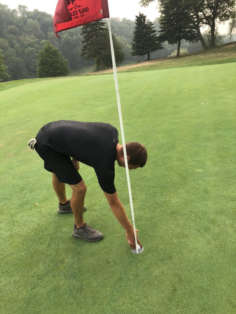 Nickel_333's tweet photo. Well, we did something pretty memorable tonight. Hole in one! @teehunny23 https://t.co/yRQvdxmNrv