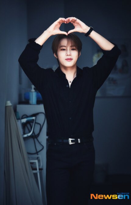 HSW_INA's tweet photo. [📸] 210730 Ha Sungwoon ’Follow Me’ Press Photo.

#하성운 #HASUNGWOON #팔로우미 @HSW_officialtwt @gooreumseng https://t.co/agRyw8MgdA