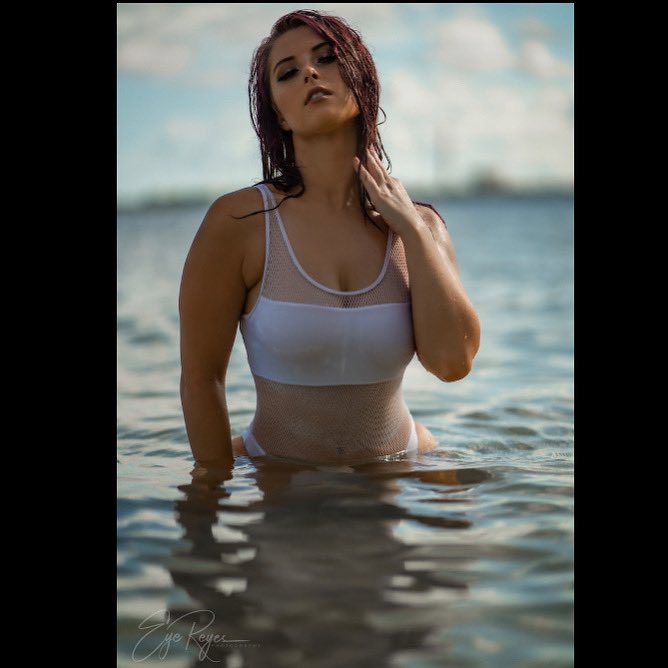 Another day. Another beach. God I love Florida! Once again thank you to @eye_reyes for the amazing photos