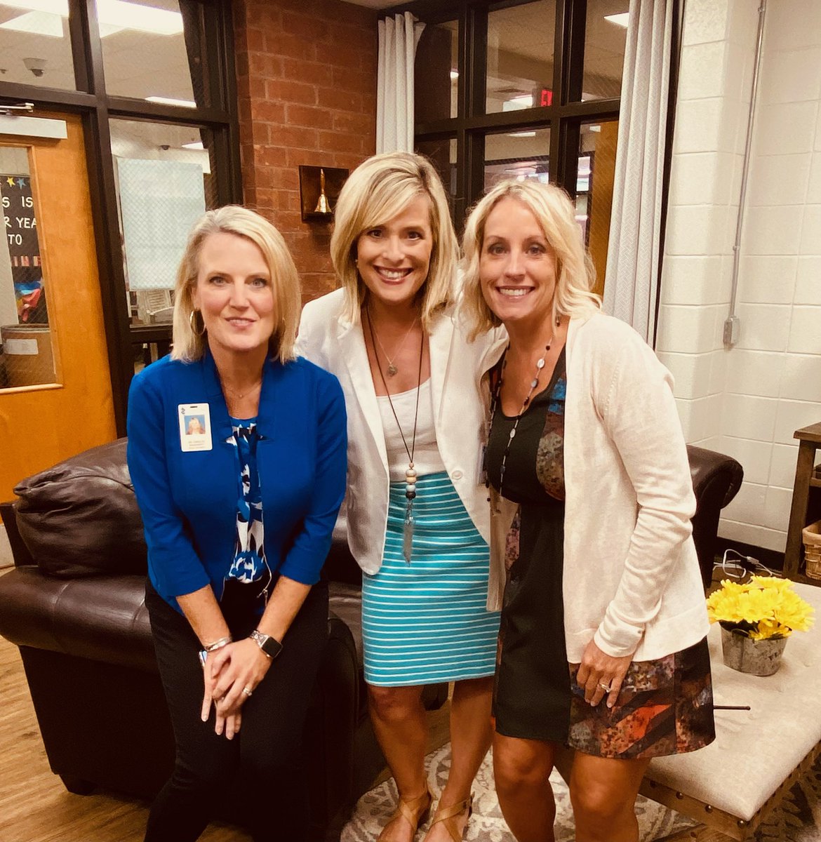 JessiCurrie1's tweet image. Meet and Greet was a SMASHING SUCCESS!!! We loved seeing all of our Bascomb Bobcats and their families today!! Ready for another AMAZING year!!! Let’s Do This!!! 💙🎉✏️🚍📝@bascombbobcats @CherokeeSchools #ccsdcares