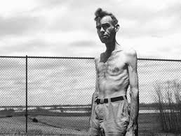 The energy received by participants of the Minnesota STARVATION experiment, resulting in dramatic physiological and psychological effects = 1,570 calories a day. Vs. 
The energy requirements endorsed by diet culture: 1200 calories per day. 

No wonder we’re all losing our minds.