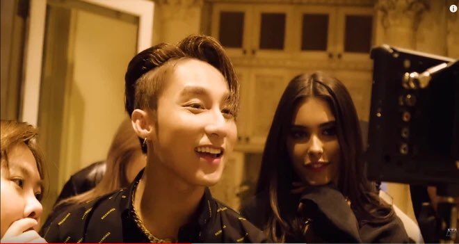 SKYMTP1603's tweet photo. @MTV @KevanKenney REQUEST @sontungmtp777 to @MTV #FridayLivestream

I look forward to see Son Tung M-TP on MTV channel. He has a lot of fans not only in Vietnam but also in many other countries. His fandom’s name is SKY. They’re zealous and love Son Tung will all their hearts. https://t.co/iqitsVnUxg