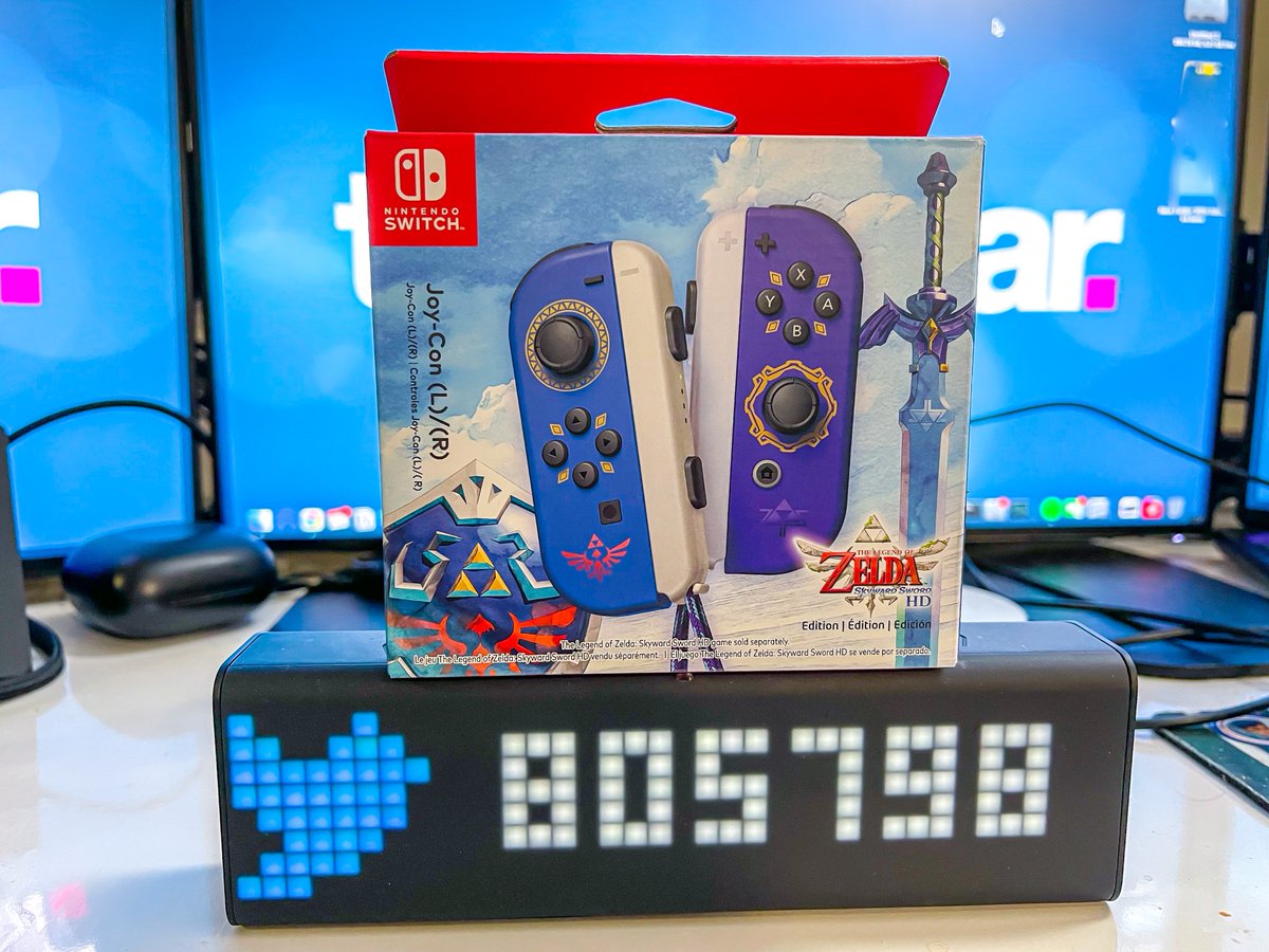 🎁🎁🎁 1M Mega-Giveaway: @mattswider will reach 1 million followers soon. Matt + @techradar are giving away consoles + accessories to celebrate🥳 👉How to enter: mttswdr.co/giveaway ♻️♻️RT this ✅ PS5 bundle ✅ Xbox Series X ✅ Zelda JoyCons Ends when Matt Swider hits 1M