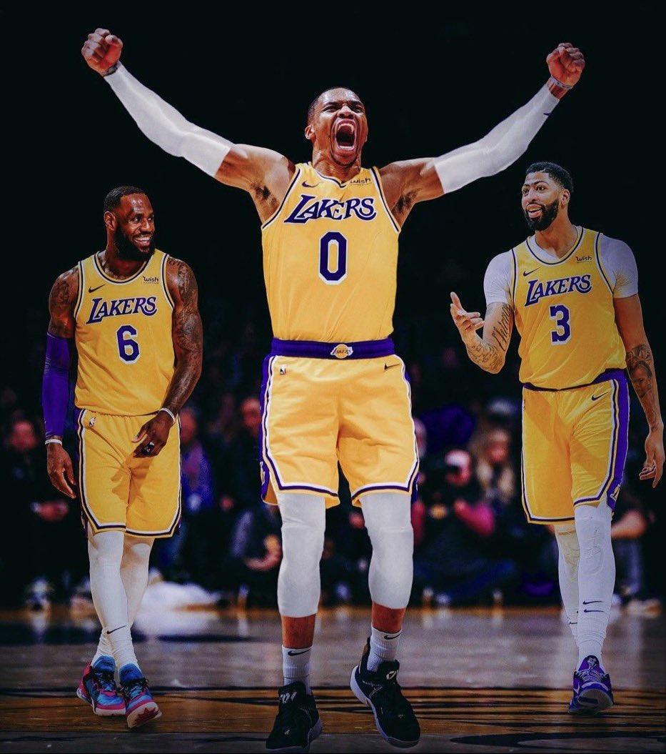 tiempoextra977's tweet photo. No estás soñando... Russell Westbrook formará un tridente letal junto a Lebron James y Anthony Davis con los Ángeles Lakers🏀🔥

Los Wizards y los Lakers han llegado al acuerdo para que Westbrook vista de amarillo la próxima temporada...

¡EQUIPO DE ENSUEÑO!🏀🔥🔥 https://t.co/6c96Z4Fqmk